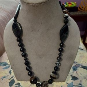 BEAUTIFUL Vintage Black Lapis Necklace